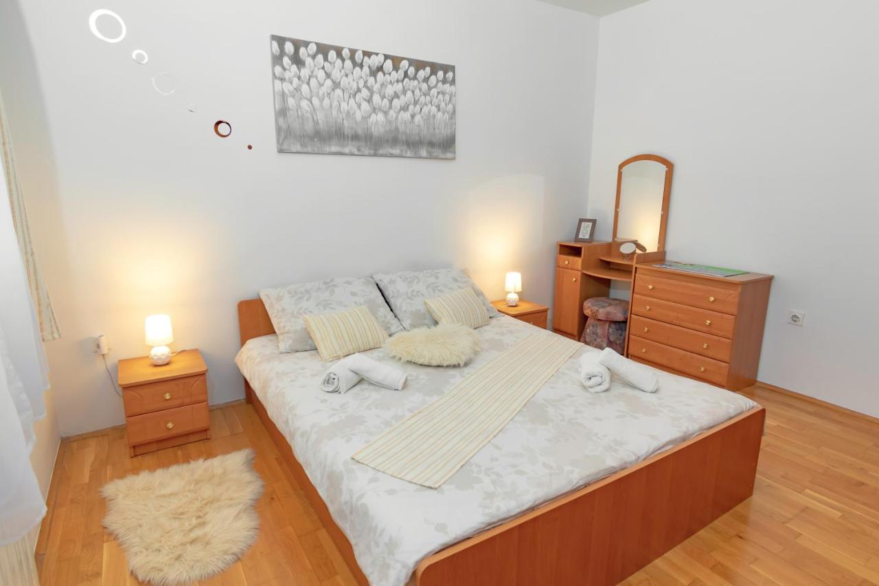 Apartament Brala *